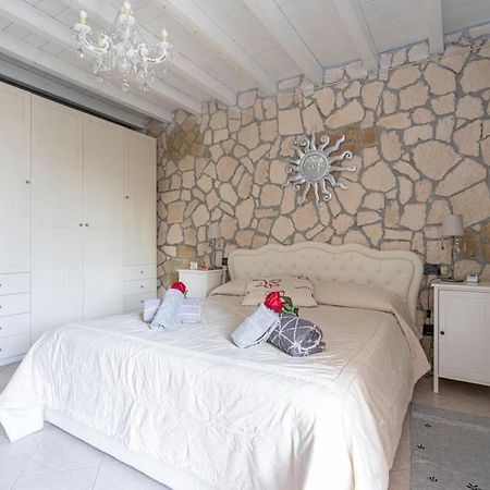 Casa Brilde, Appartamento Con Piscina Saló Exterior foto
