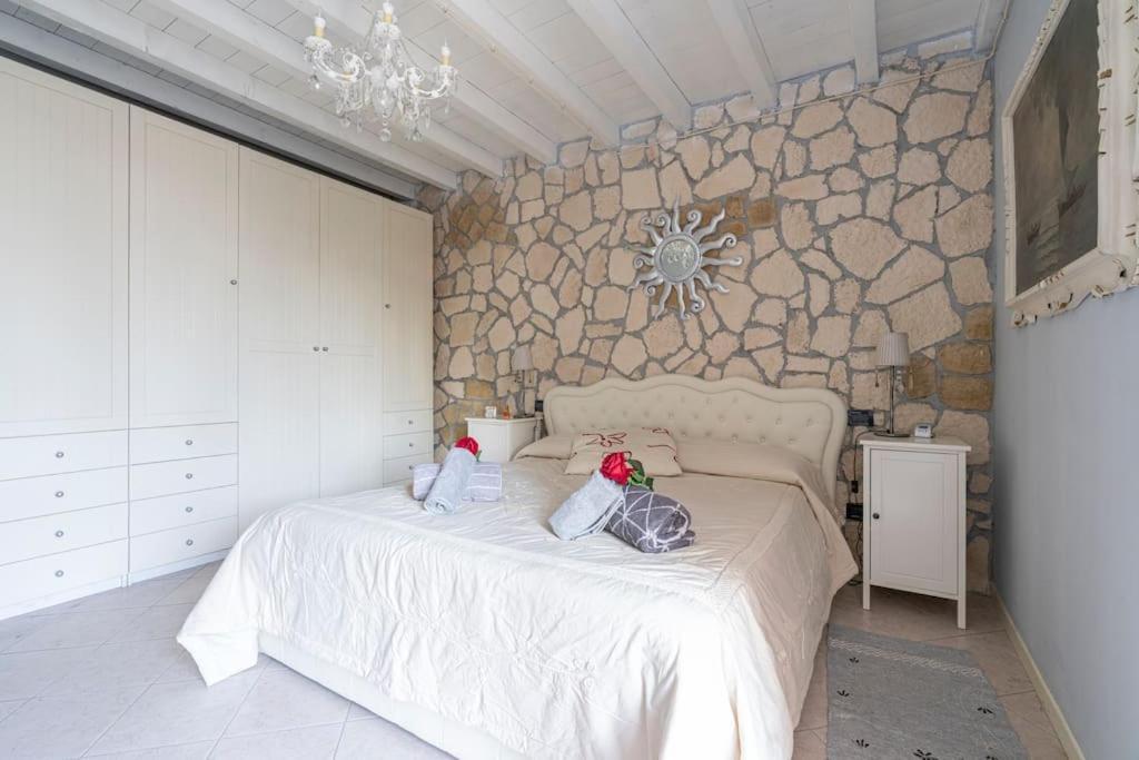 Casa Brilde, Appartamento Con Piscina Saló Exterior foto
